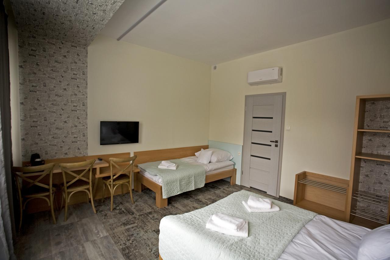 Motelik Grosar Gorlice Eksteriør billede