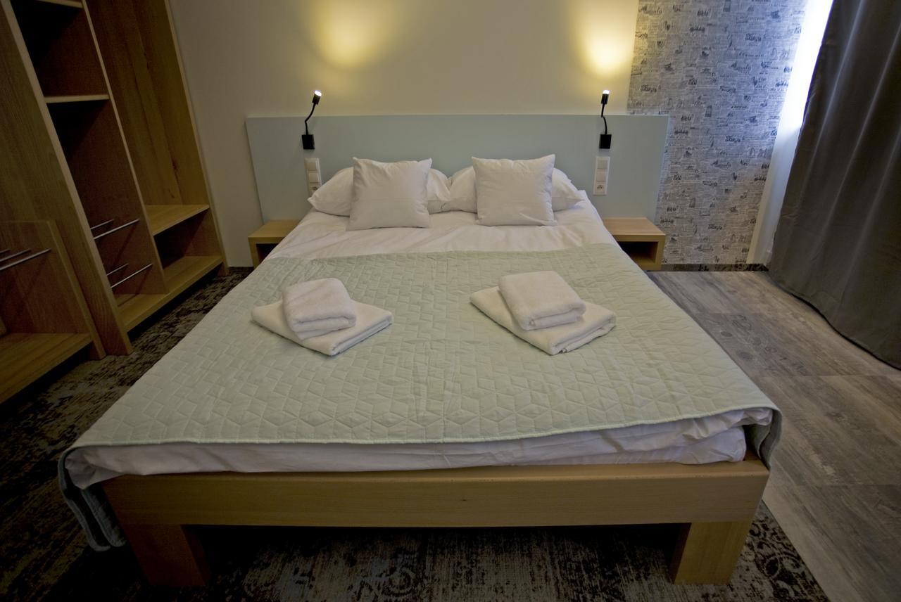 Motelik Grosar Gorlice Eksteriør billede